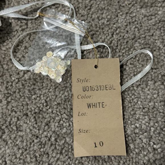 Mandalay Gown 10  Maxi Mermaid V-Neck Ruffle Satin White NWT Bridal Fairy - Picture 8 of 10